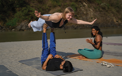 Acro Yoga